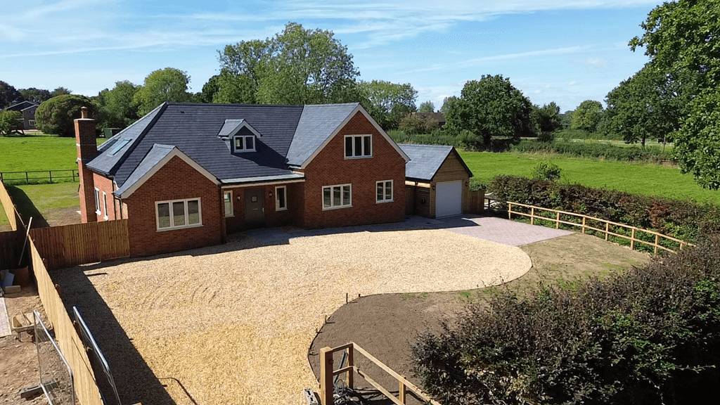 2023-08-23-14-58-25-077